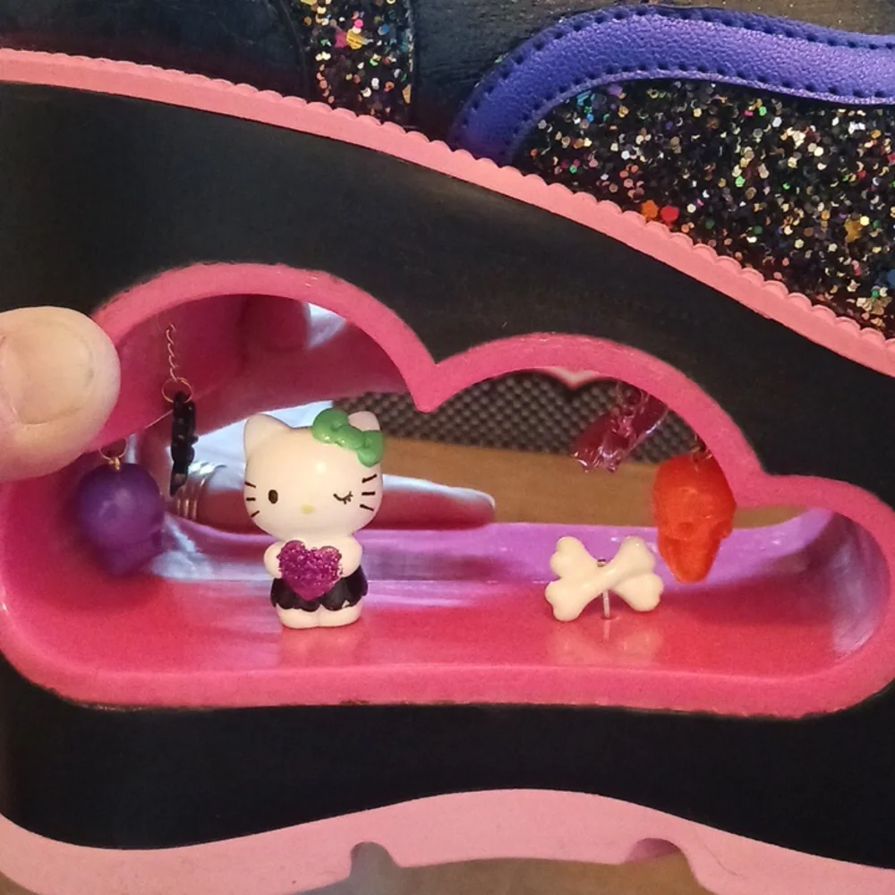 Irregular Choice Hello Kitty Cavern Platform Boots Size 39/8.5 - Picture 5 of 16